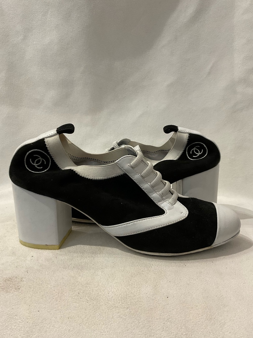 Chanel Pumps